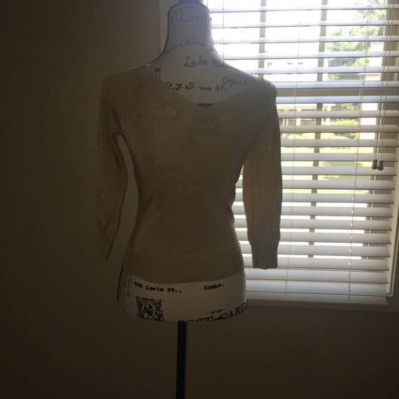 Shirt - Picture 4 of 4